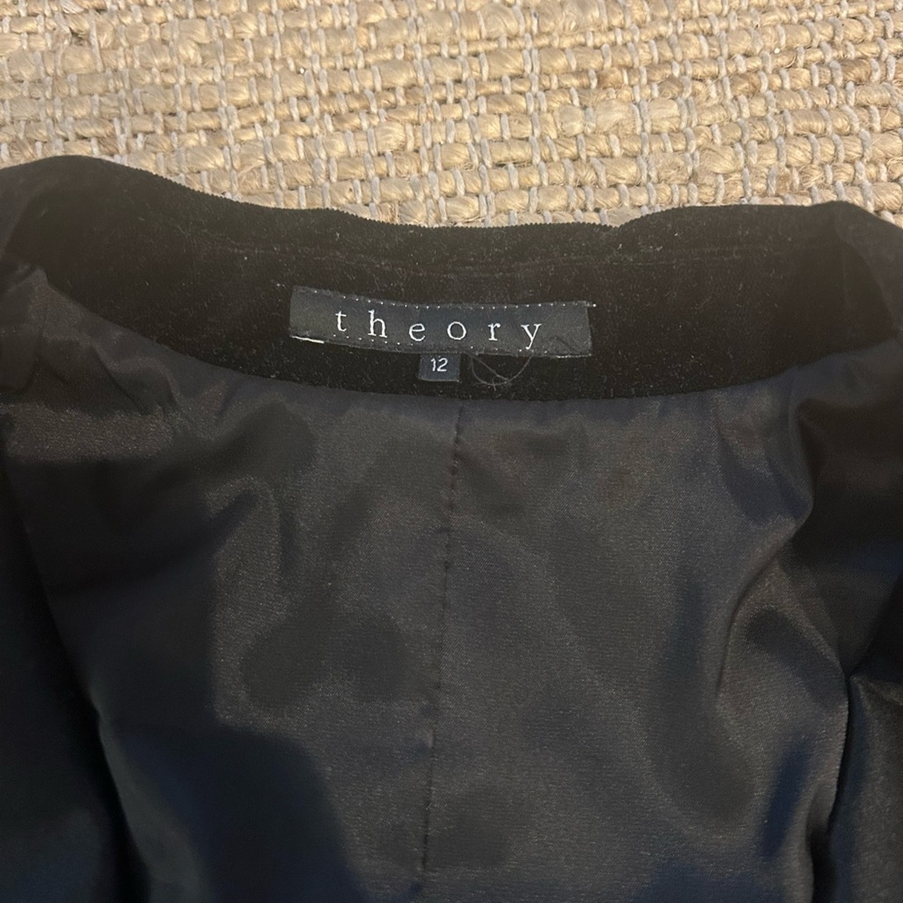 Theory Black Velvet and Satin Blazer Size 12 - Picture 3 of 16